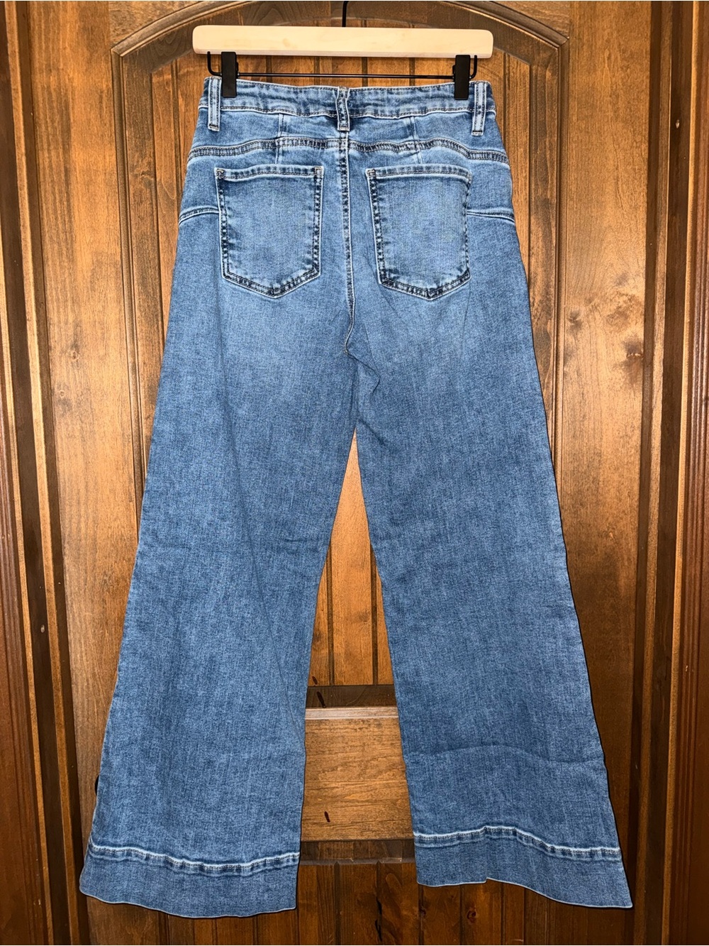 Kut from the Kloth Wide-Leg Jeans in Light Blue Denim - Picture 3 of 3